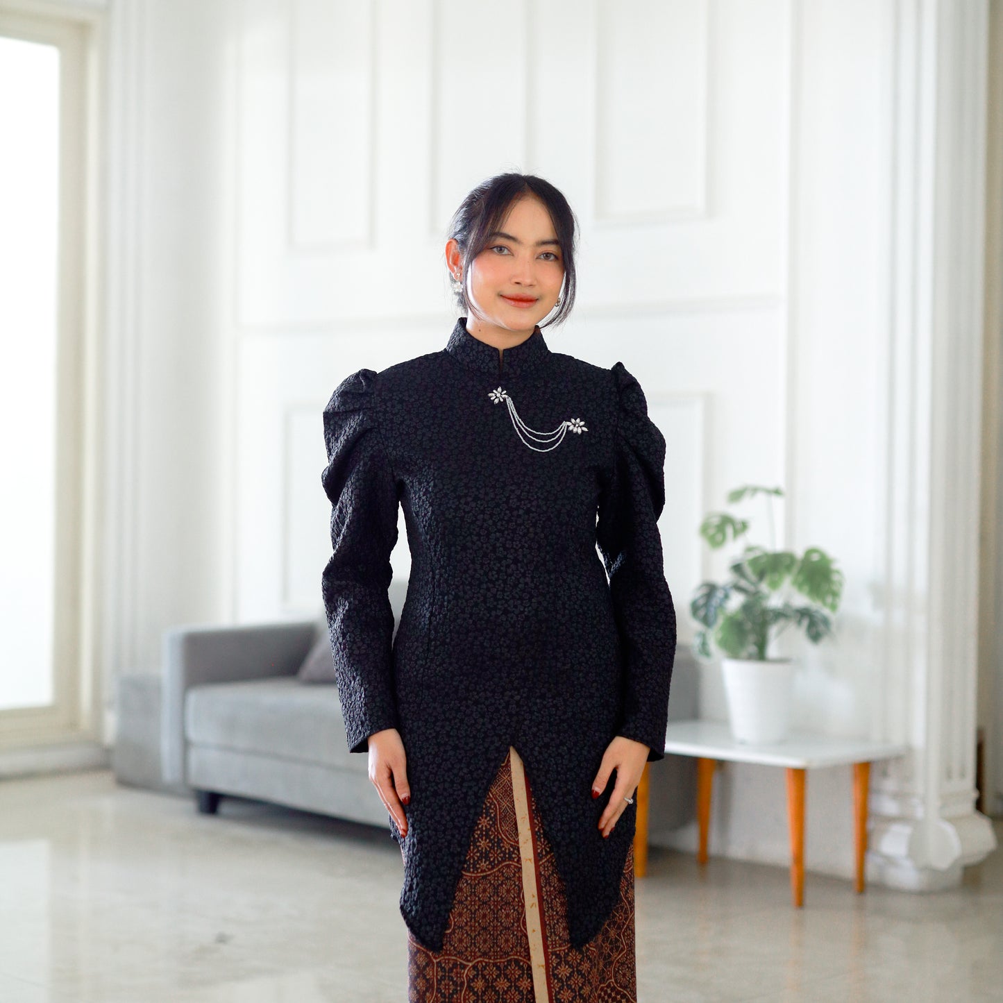 Kebaya Janggan Motif Jacquard
