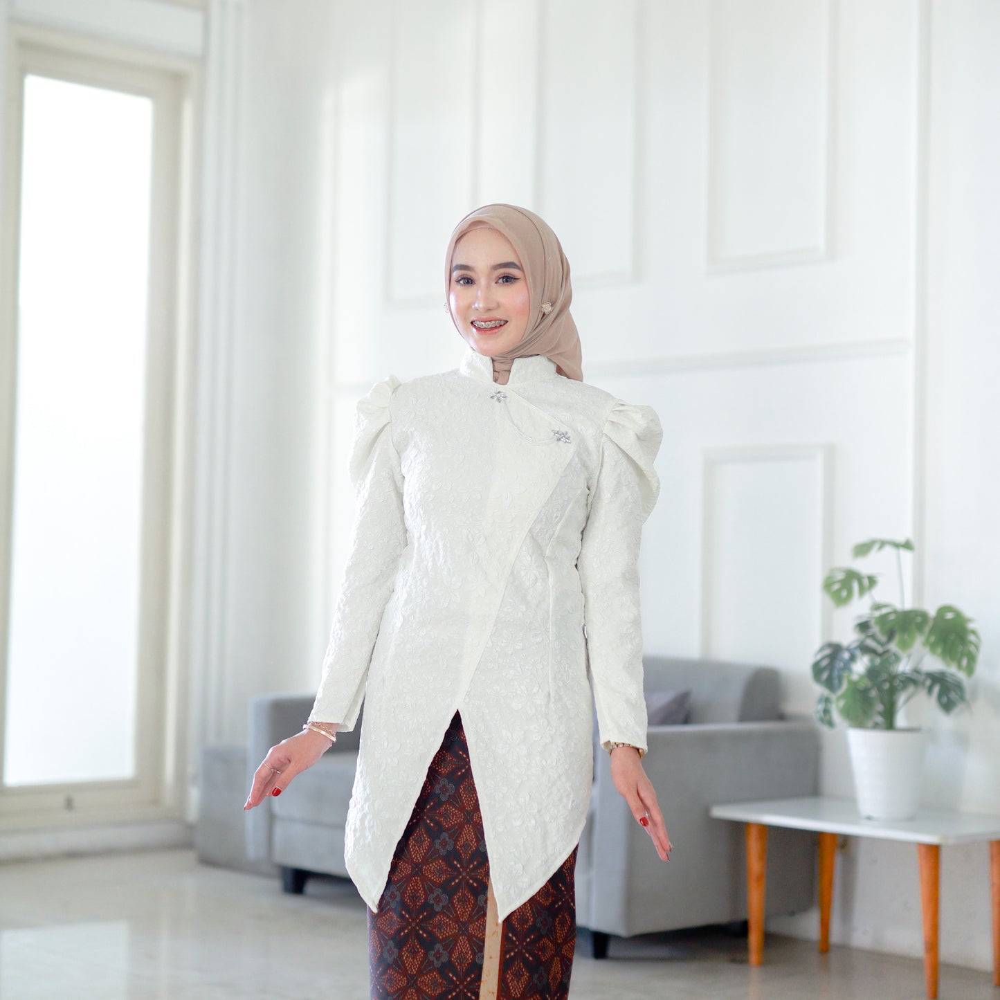 Kebaya Janggan Motif Jacquard